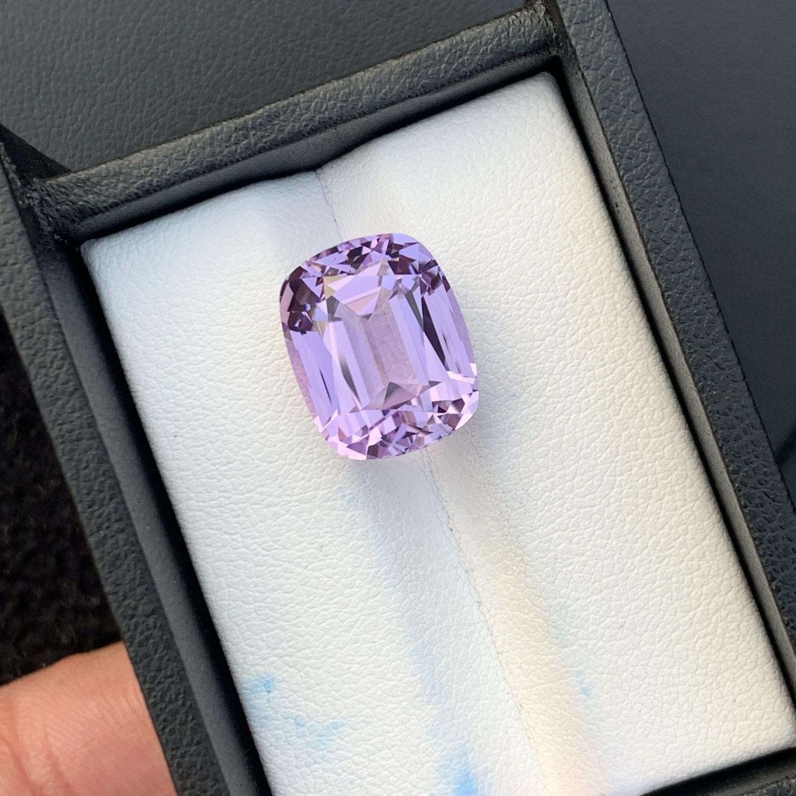 13 ct. Natural Unheated Kunzite Cushion Shape Loose Gemstone from Afghanistan — view 7